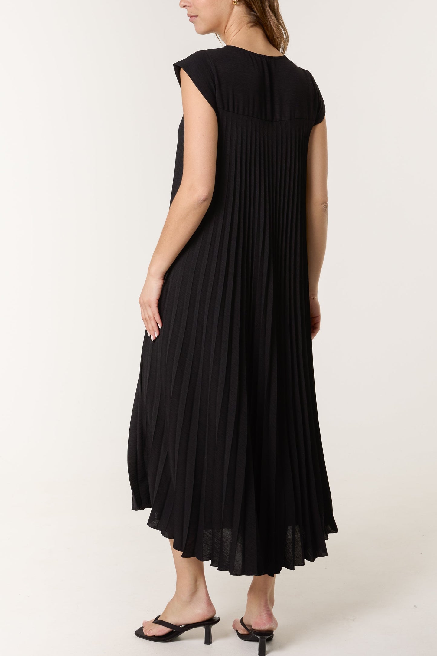 Cap Sleeve Pleated Maxi Dress