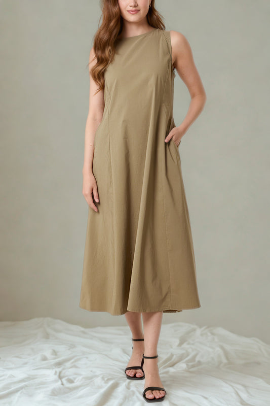 Sleeveless Stretch Pockets Midi Dress